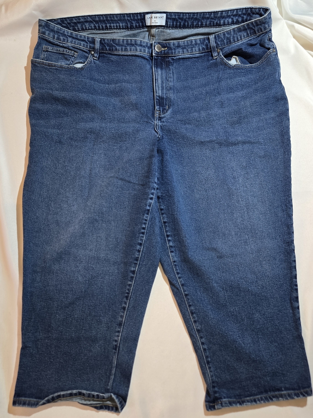 Lane Bryant Medium Wash Mid-Rise Boyfriend Capri Jeans Size 28